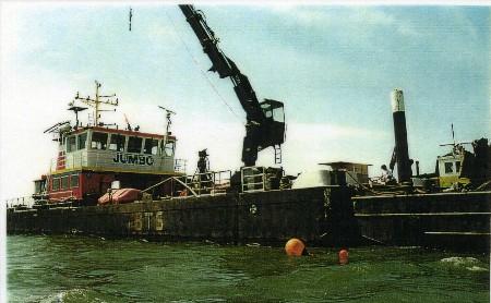 Salvage vessel